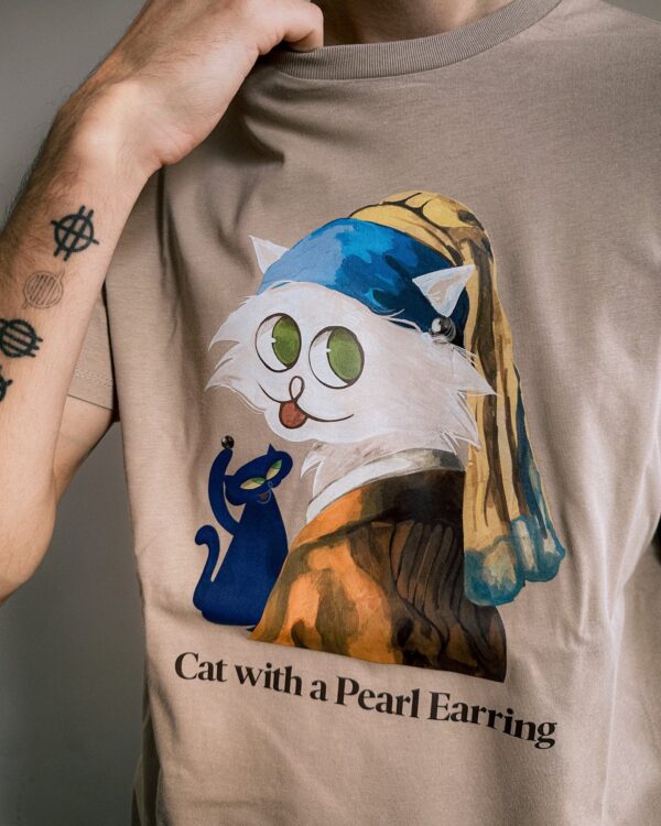 Cat with a Pearl Earring Prémium Póló