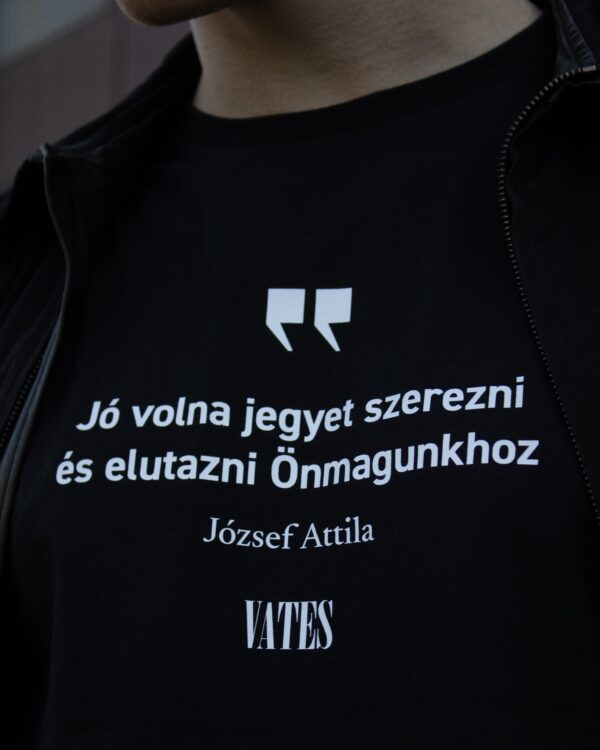 Elutazni Önmagunkhoz póló | Vates Classics